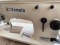 Máquina de Costura Semi-Industrial Zig Zag 03 Pontos Yamata 457A-123T